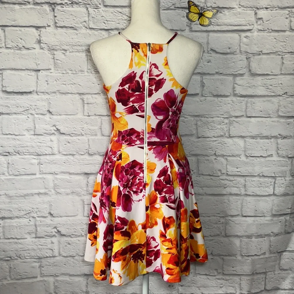 Bebe Floral Sleeveless Bib Neckline Skater Dress Size Small - Picture 5 of 9